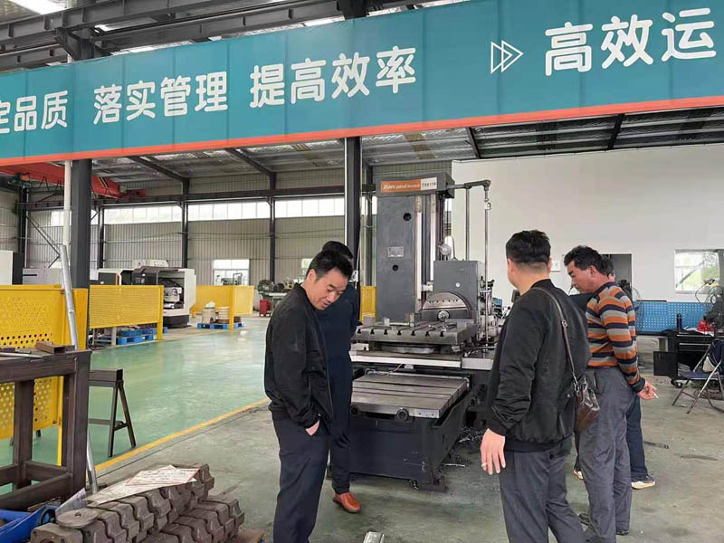 巖石劈裂機(jī)一天能產(chǎn)多少方 巖石劈裂機(jī)一天能產(chǎn)多少方