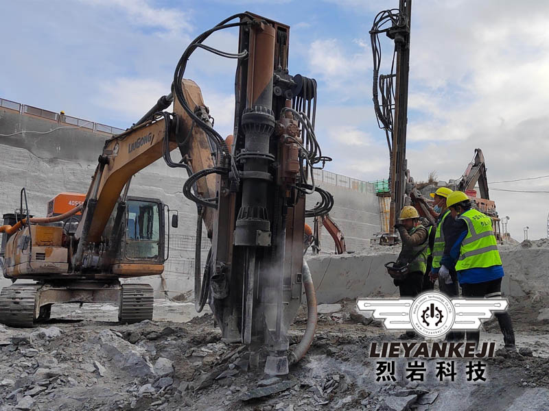 全液壓鑿巖機 全液壓鑿巖機
